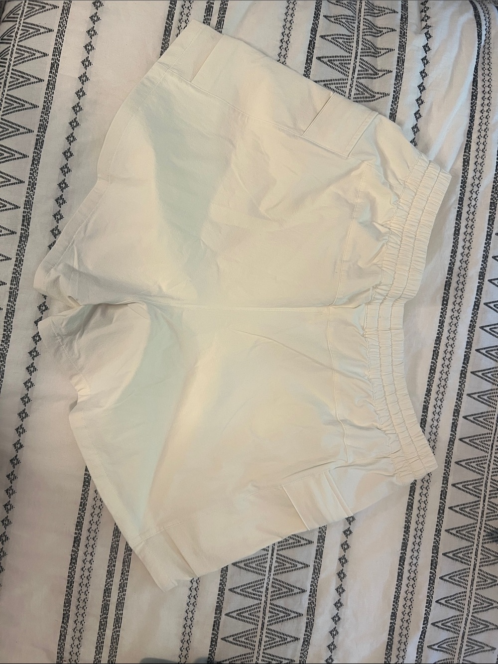 NEW Beyond Yoga Cream Drawstring Athletic 3” peak Shorts size Large - Picture 2 of 6
